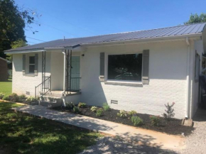 3 Bedroom Cozy Home Minutes From Tims Ford Lake